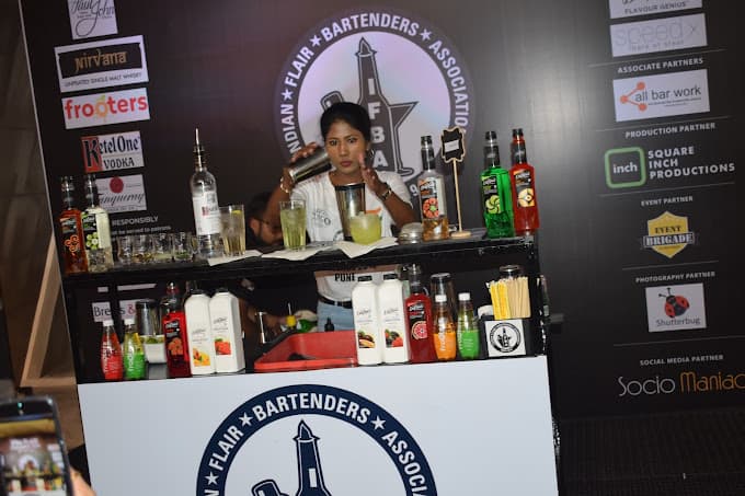 Flair Mania Bartending School