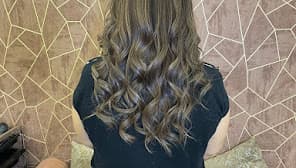 Anusha Harneja salon Hair
