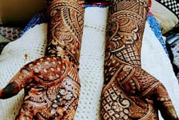Kashika mehndi artist