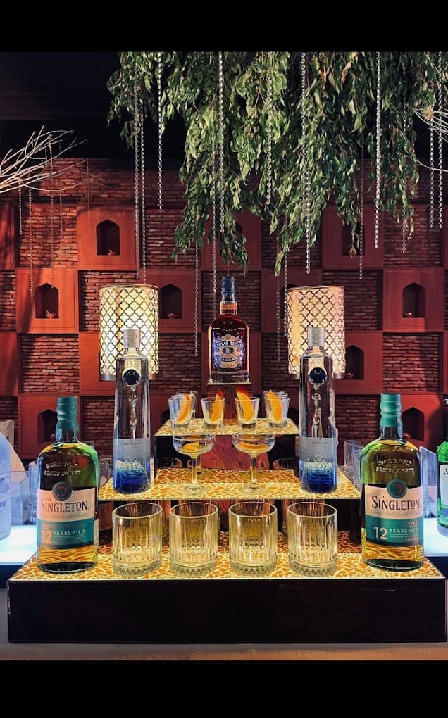 Flames Restaurant & Bar