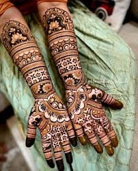 Mehendi artist saniya zarin