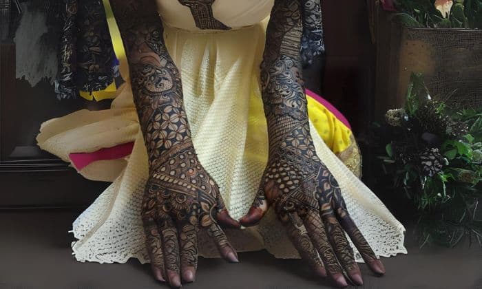 Sara Mehndi Artist