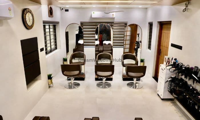 Amrapali Beauty Parlour