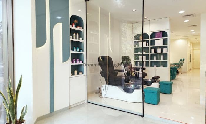 Aroushi Beauty Salon