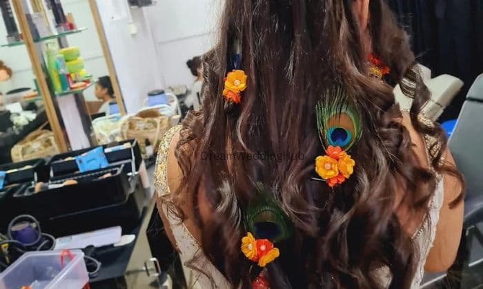 Khushi beauty parlour