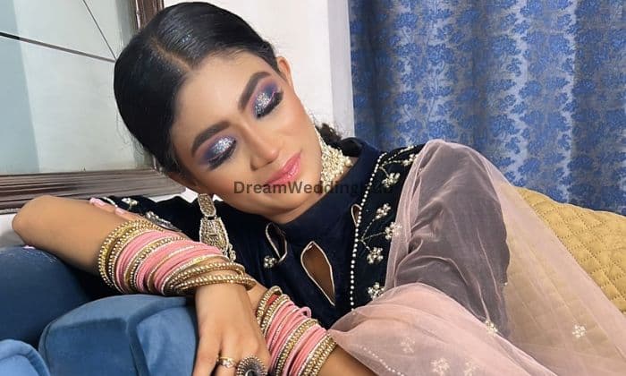  Neha Dhoundiyal Makeover