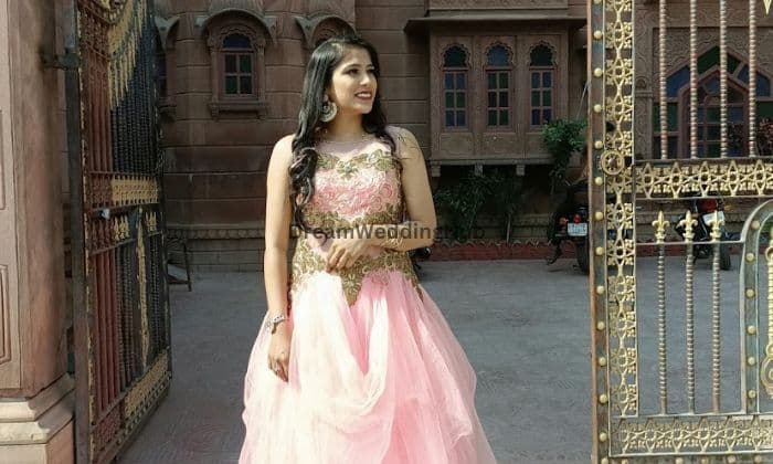 Makeup artist dimple 