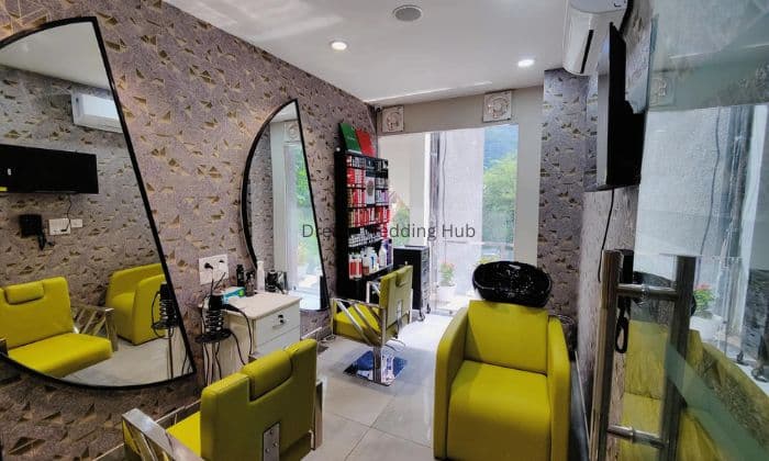 Fashion World Unisex Salon