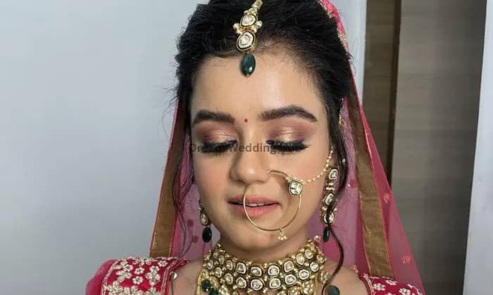 Diviena Makeup Academy