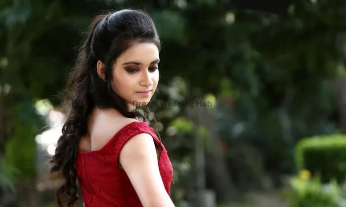 Yashna handa Makeup Artist