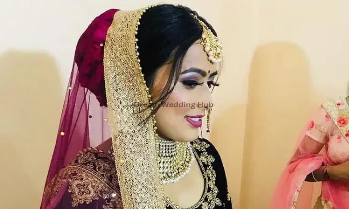 Makeover Artist Pari