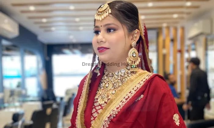 THE CELEBRITY UNISEX SALON