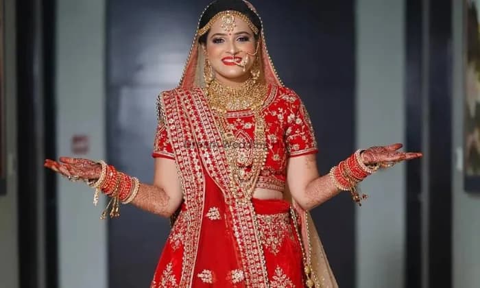 HAIR TRACK BRIDAL STUDIO HAIR TRACK BRIDAL STUDIO