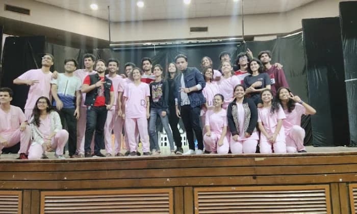 Royal Dance & Fitness Studio