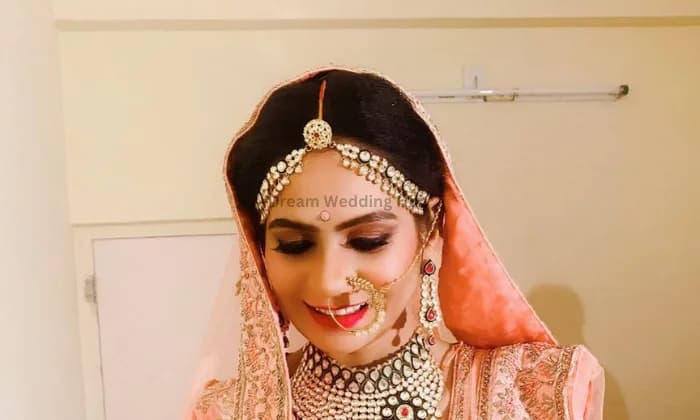 Timeline Unisex Salon