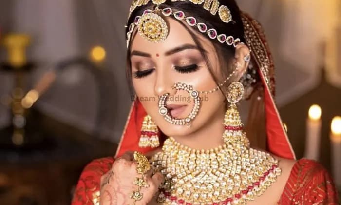 𝗕𝗹𝘂𝘀𝗵 𝗕𝘆 𝗦𝗮𝗸𝘀𝗵𝗶 𝗠𝗮𝗸𝗲𝗼𝘃𝗲𝗿𝘀