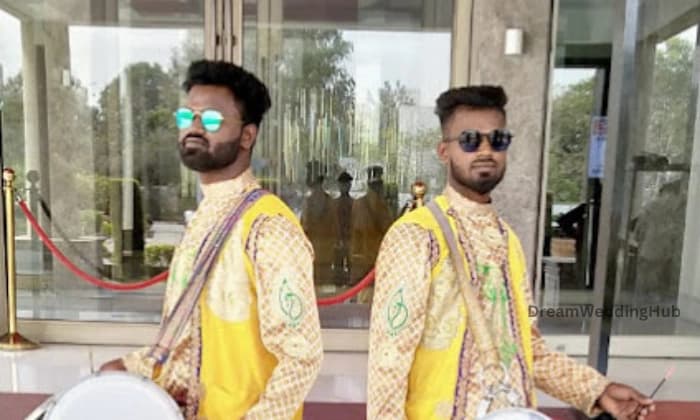 Bhangra dhol in Sajid bhai