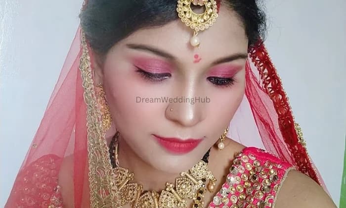Freelancer Bridal Makeup Artist