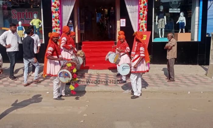 S B Bhatt Dhol Service