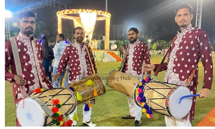 Vicky Dholis Vicky Dholis