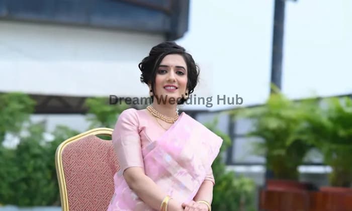 MAITHILI SUJEET RAJGURU Makeup Artist