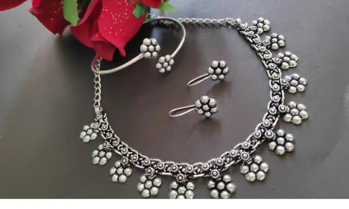 R P Vankudre Jewellers