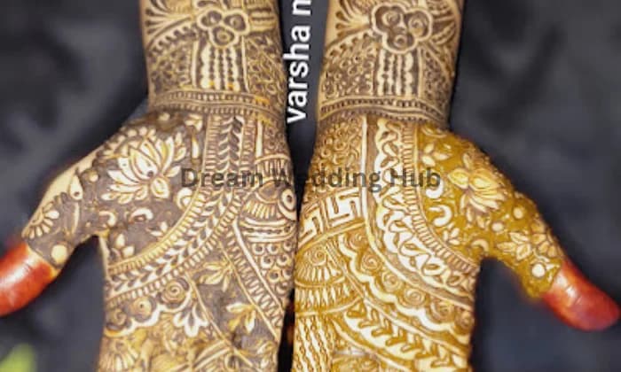 Varsha mehandi artist