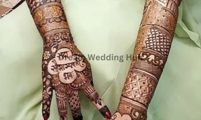 Riddhi Mehndi artist and Nail artist