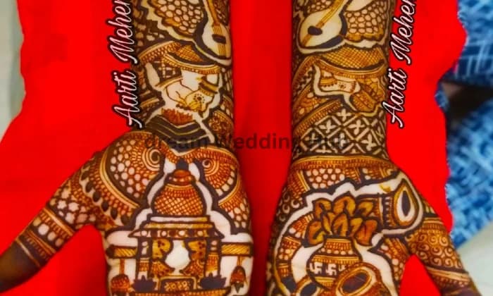 Aarti Mehendi Artist