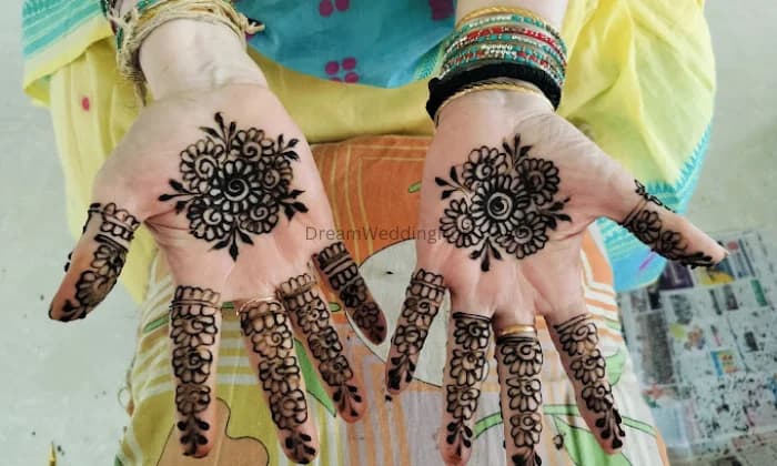 NR Mehandi Arts