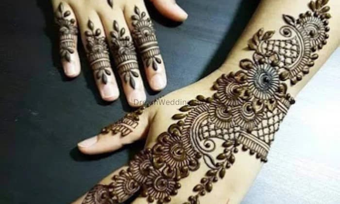 Krishna  mehndi Arts