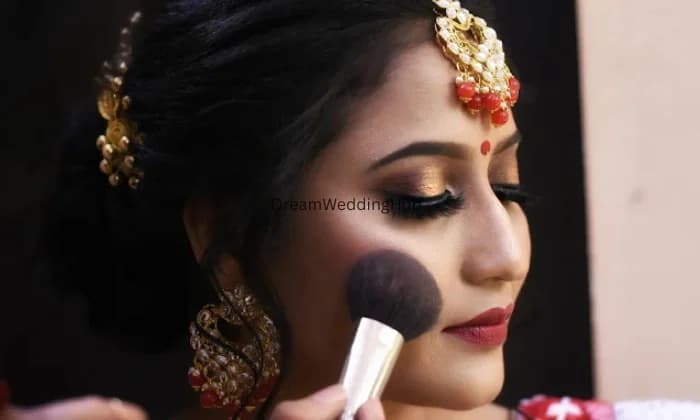 Ruchi MakeUp Artist
