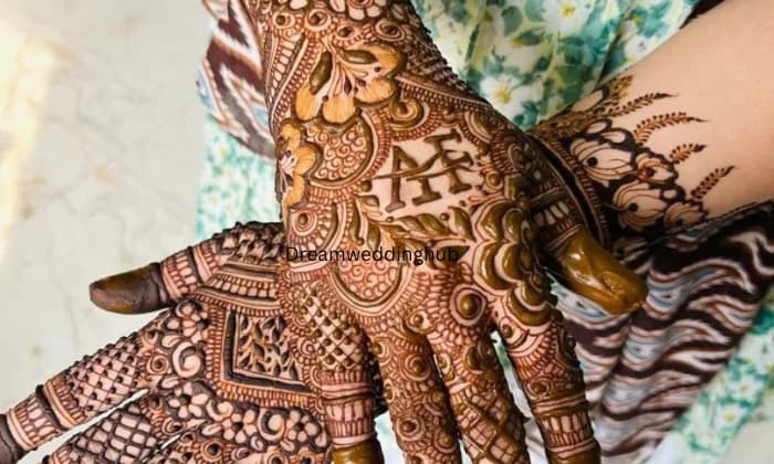 Debjanis Mehendi Art