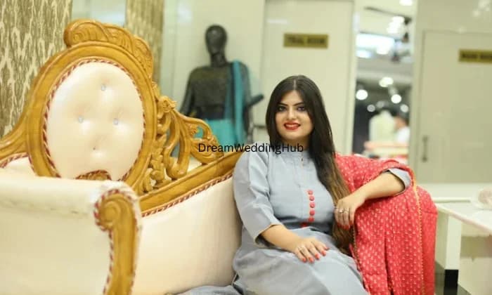 VIVIR by Maninder Kaur