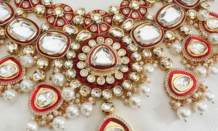Soumya Lahenga and Jewellery