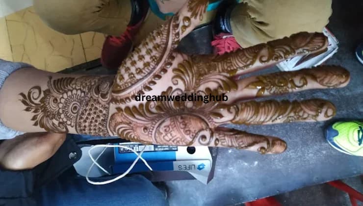 VK Jaipuri Mehandi Artist