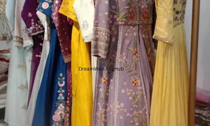 Maansi Sarees  Boutique