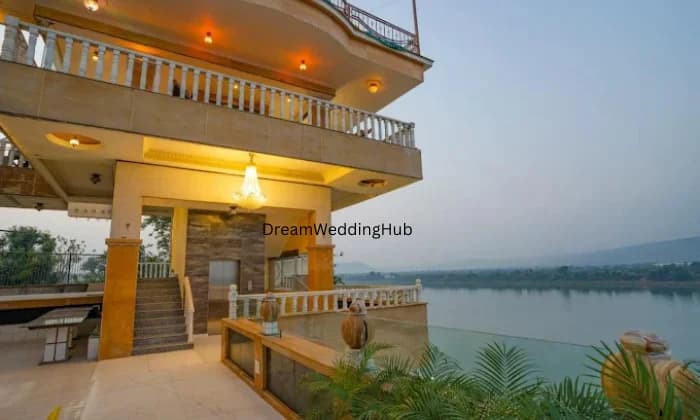 TreeHouseNarmade A Riverfront Resort