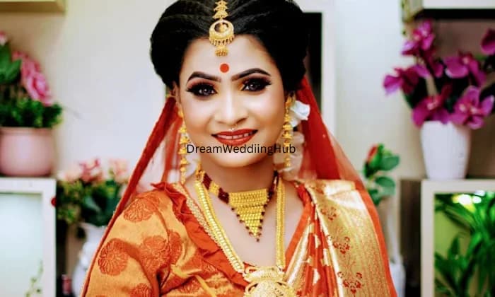 Riddhiz Makeup Studio  Academy