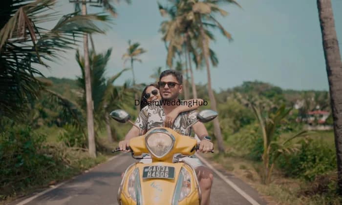 SNAPHUT CAPTURING MOMENTS