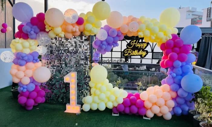 Balloon Decorations by Tohfa Tales