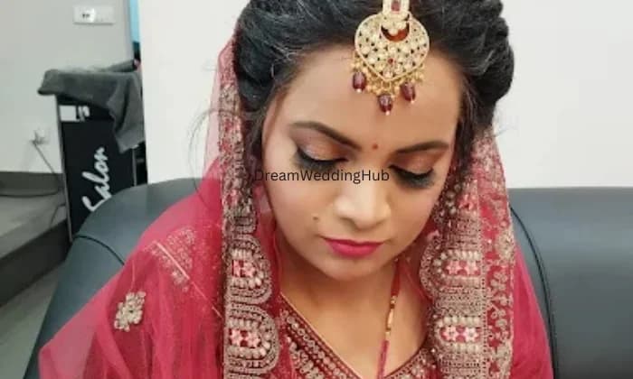 KHUSHI Ladies BEAUTY PARLOUR