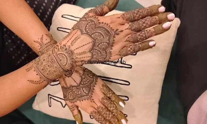 Simmy mehndi art