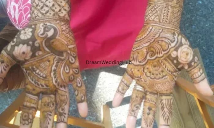 Devansh mehandi artist Etawah