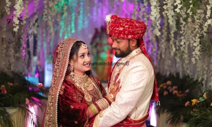 Gunjal Photo Studio  GARMENTS