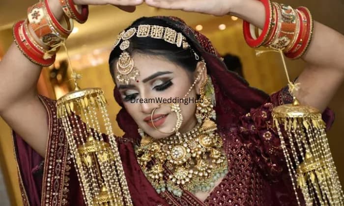 AK BEAUTY ZONE BY SAVITA MAKEOVER