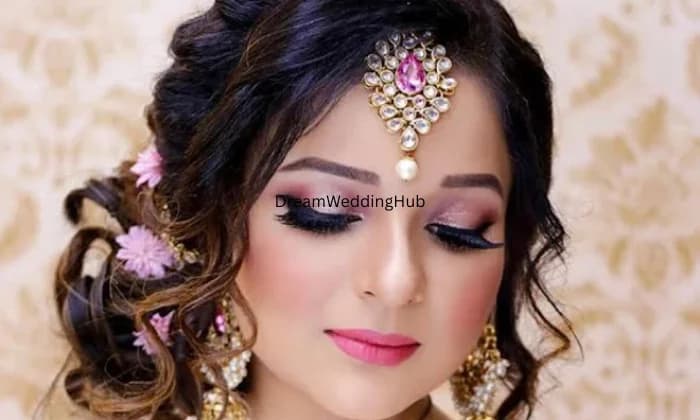 Lovleen makeover lounge