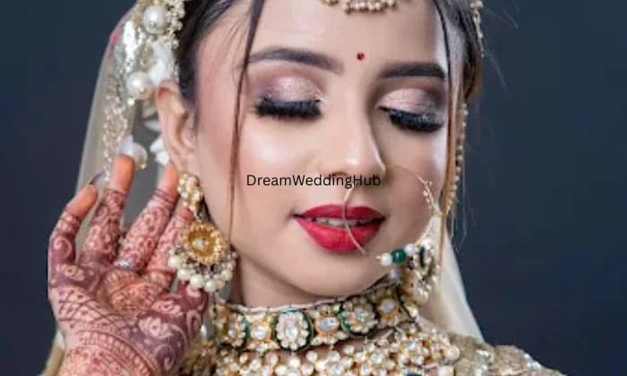 Creative Looks Beauty Care