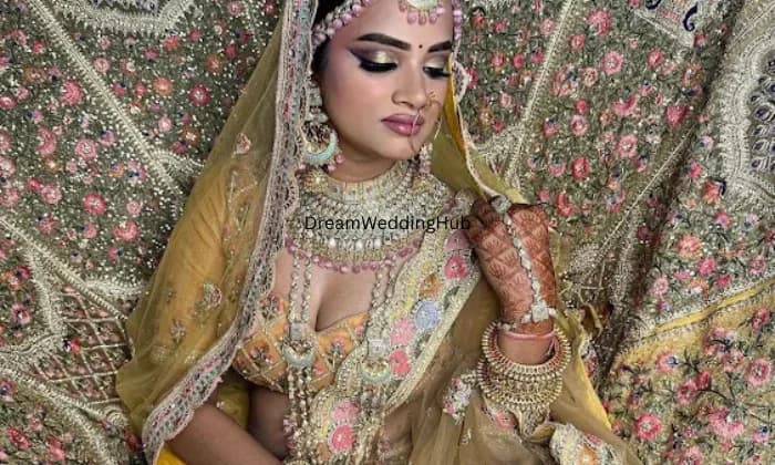 Aura international makeover studio