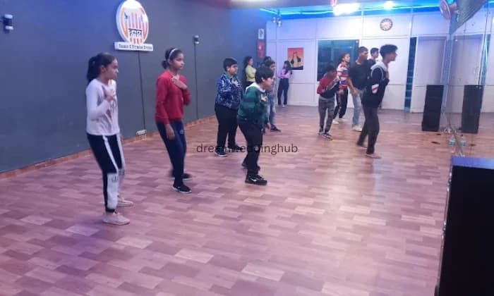 Hustle Dance  Fitness Studio